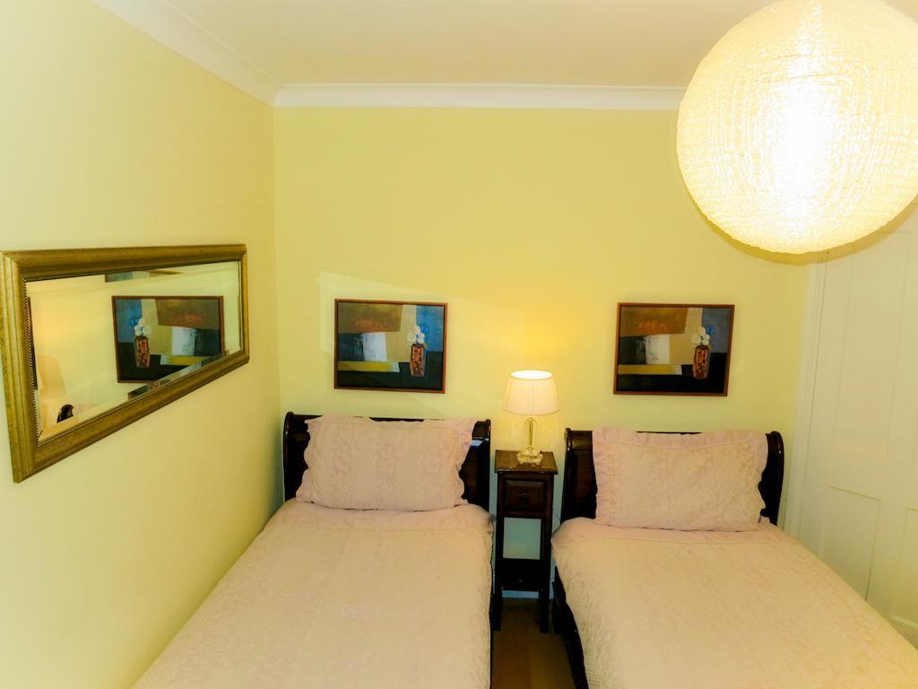 Bed and Breakfast Angel View Гильдфорд Номер фото